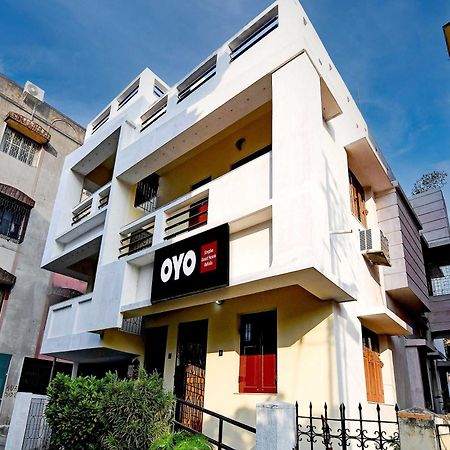 Oyo Simplex Guest House Behala Calcutá Exterior foto