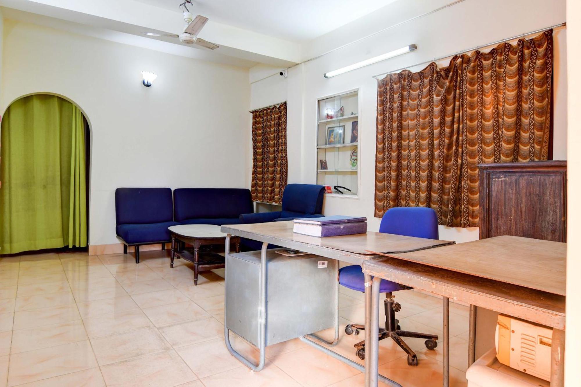 Oyo Simplex Guest House Behala Calcutá Exterior foto