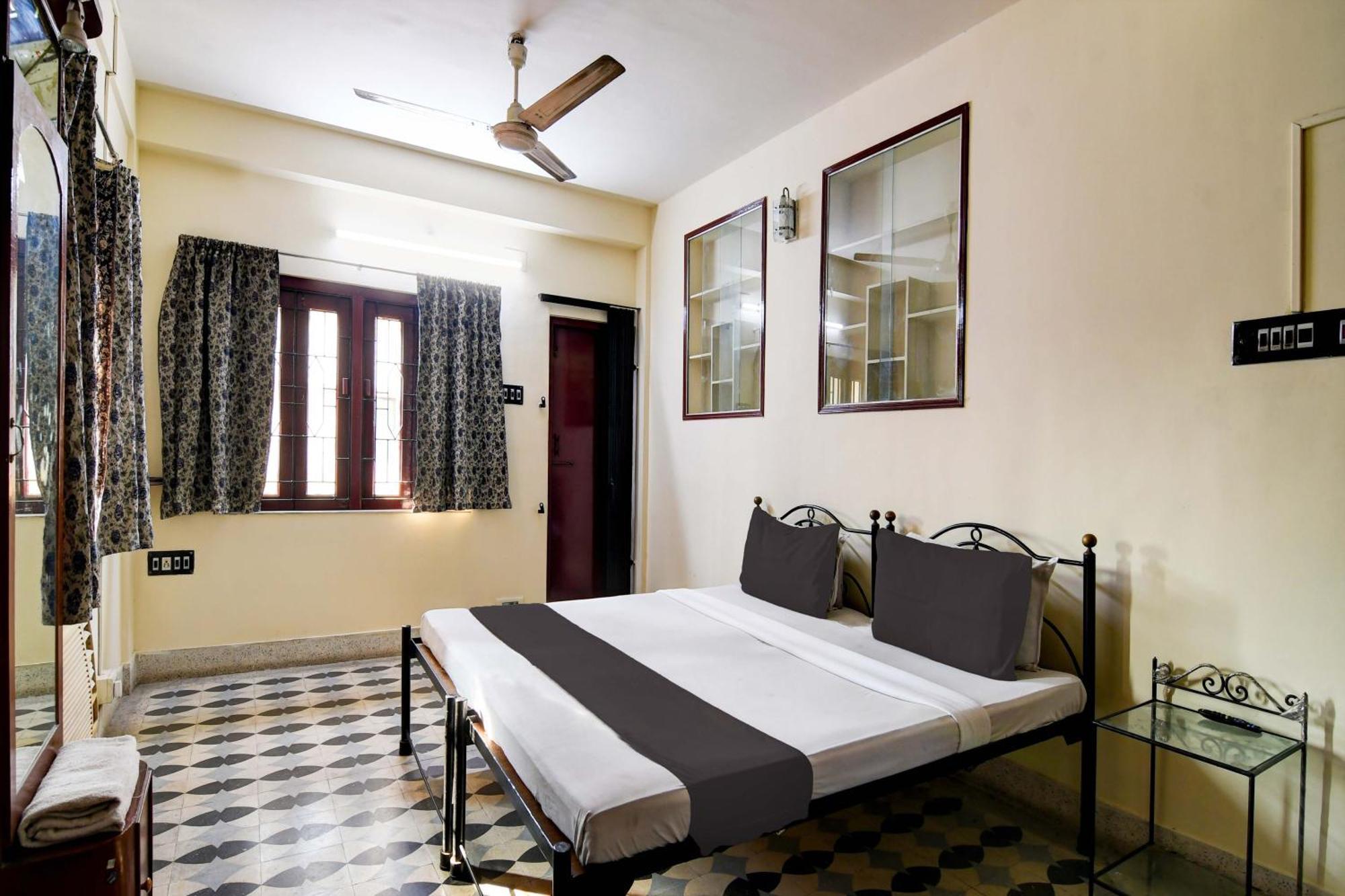 Oyo Simplex Guest House Behala Calcutá Exterior foto