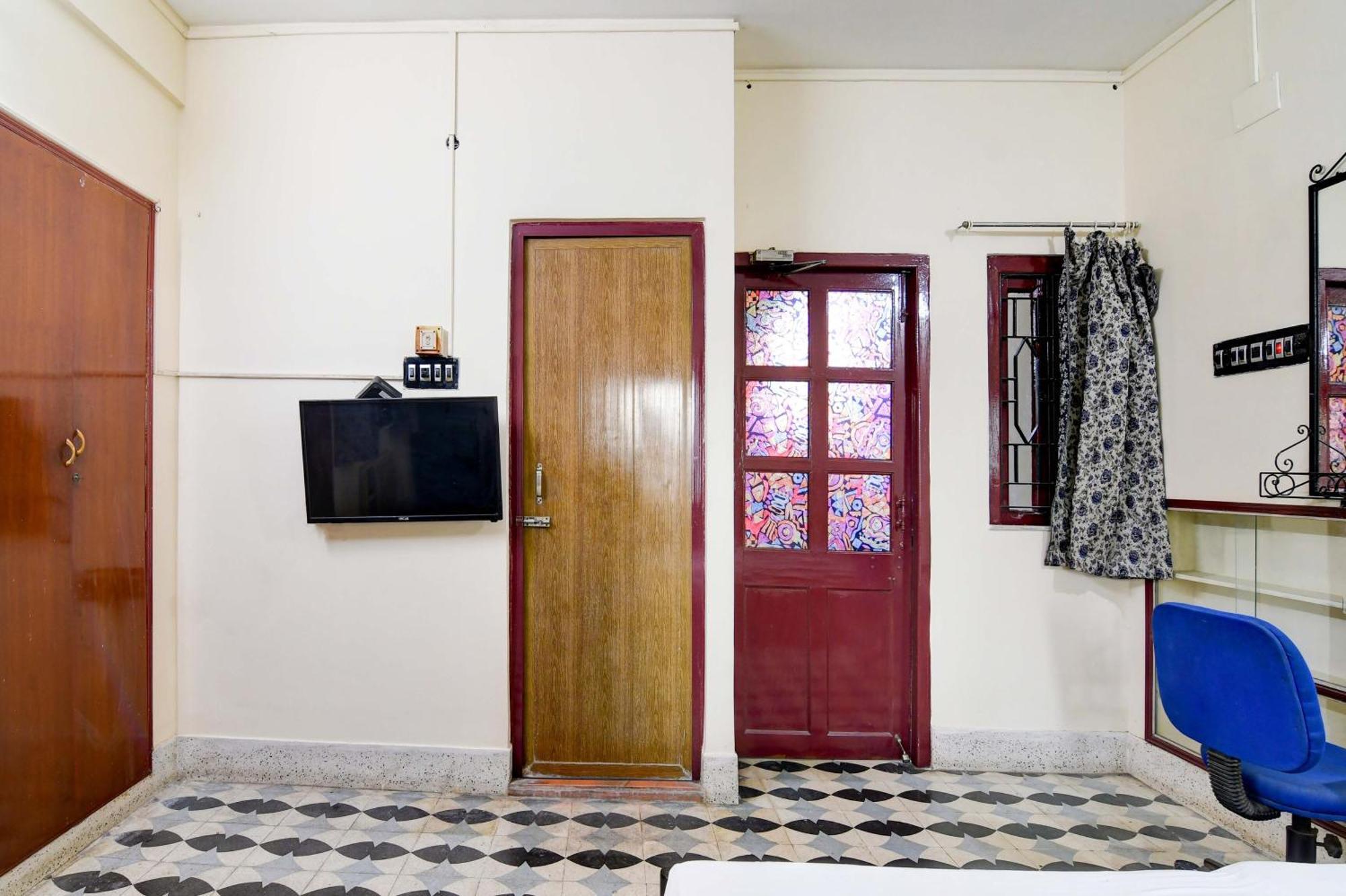 Oyo Simplex Guest House Behala Calcutá Exterior foto