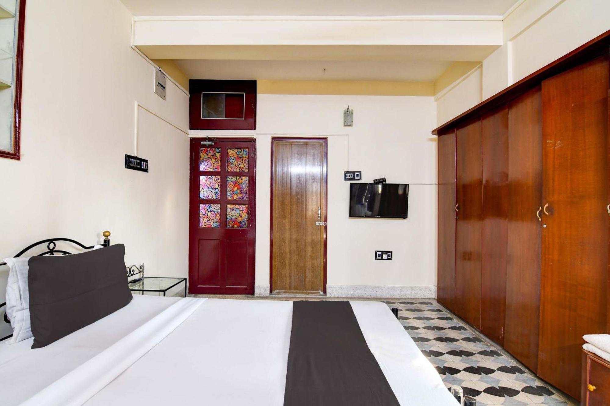Oyo Simplex Guest House Behala Calcutá Exterior foto